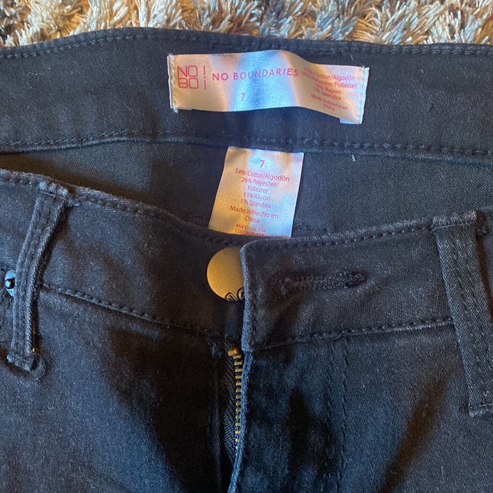No Boundaries Black Skinny Jeans - Picture 2 of 2